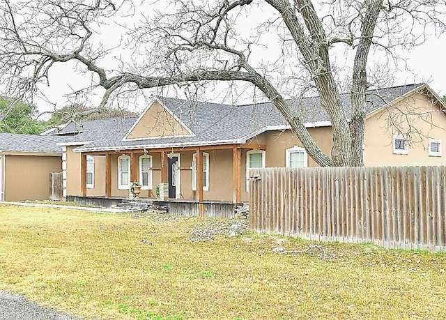 Property at 129 S Verne St, Rockport, TX 78382, 4 beds, 4.5 baths