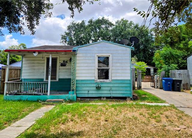 Property at 2225 Presa St, Corpus Christi, TX 78416, 2 beds, 1 bath