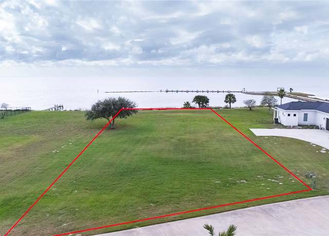 Property at 109 Redfish Point Dr, Rockport, TX 78382