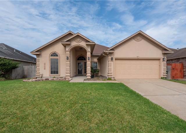 Property at 3705 Berkeley Dr, Corpus Christi, TX 78414, 4 beds, 2 baths