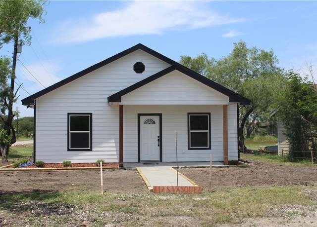 Property at 112 S Vasquez, Orange Grove, TX 78372, 3 beds, 2 baths