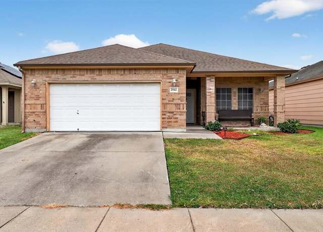 Property at 2942 Masterson Dr, Corpus Christi, TX 78415, 2 beds, 2.5 baths