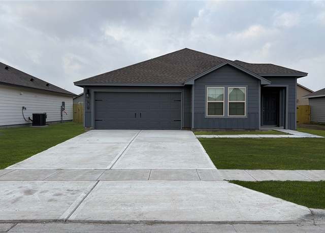 Property at 7801 Spiderman Dr, Corpus Christi, TX 78414, 3 beds, 2 baths