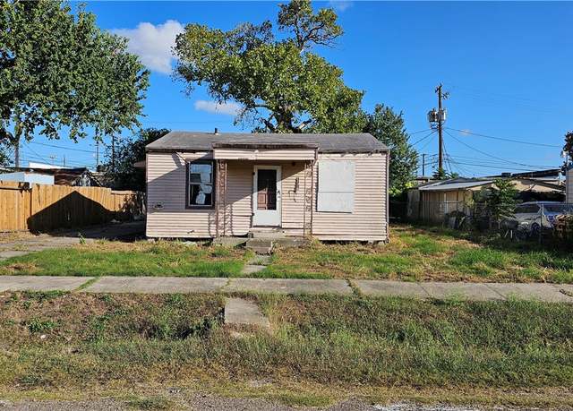 Property at 4522 Southwood St, Corpus Christi, TX 78415, 2 beds, 1 bath