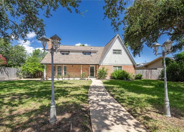 Property at 322 Glenmore St, Corpus Christi, TX 78412, 5 beds, 3.5 baths