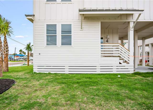 Property at 434 Oleander St #4, Port Aransas, TX 78373, 2 beds, 2.5 baths