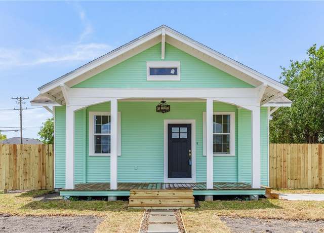 Property at 228 E Avenue G, Robstown, TX 78380, 3 beds, 2 baths
