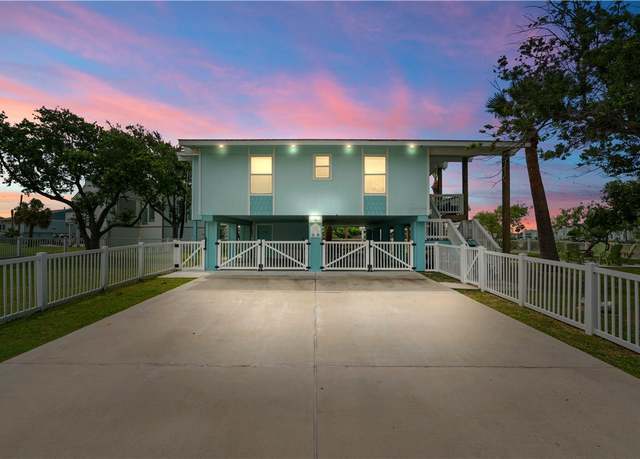 Property at 42 Nassau Dr, Rockport, TX 78382, 4 beds, 2.5 baths