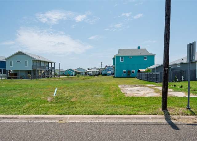 Property at 1024 S Church St, Rockport, TX 78382