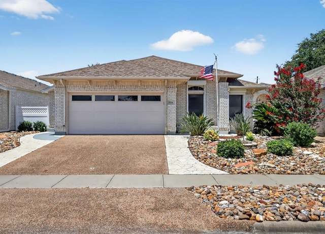 Property at 5814 English Ln, Corpus Christi, TX 78414, 2 beds, 2 baths