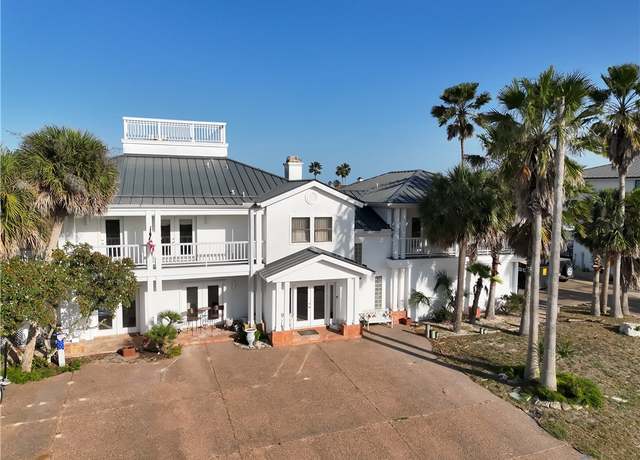 Property at 540 Bayside Dr, Port Aransas, TX 78373, 5 beds, 5 baths