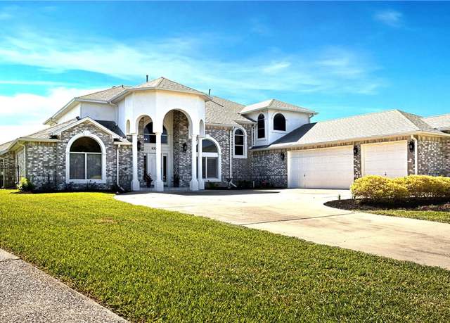 Property at 6326 Grandvilliers Dr, Corpus Christi, TX 78414, 5 beds, 4.5 baths