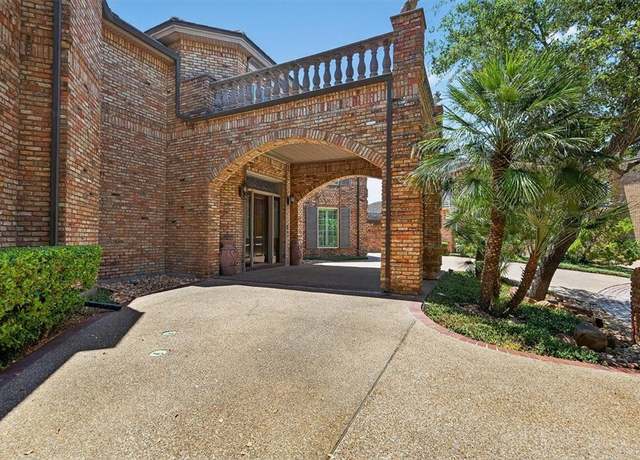 Property at 4811 Ocean Dr, Corpus Christi, TX 78412, 4 beds, 4 baths