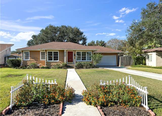 Property at 3307 San Antonio St, Corpus Christi, TX 78411, 3 beds, 2.5 baths