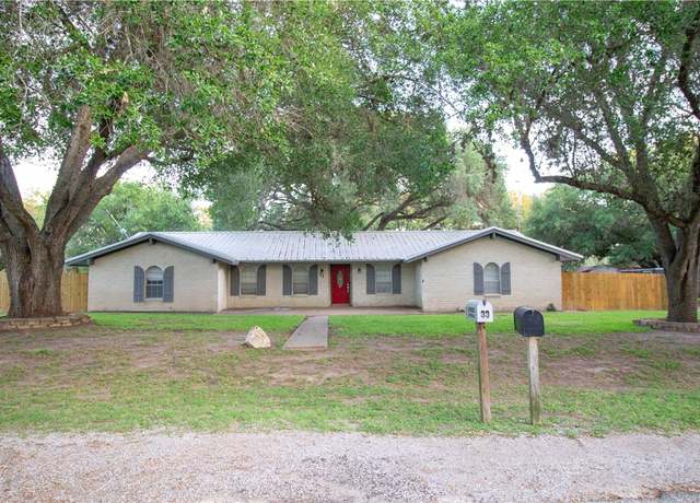 Property at 33 Encino Loma, Beeville, TX 78102, 4 beds, 2 baths