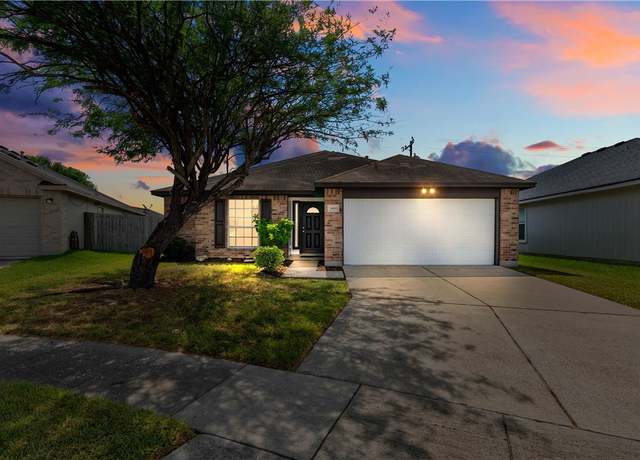 Property at 3806 Los Arroyos Dr, Corpus Christi, TX 78414, 3 beds, 2 baths