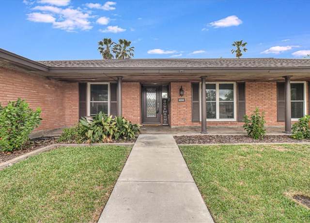 Property at 434 Cape Lookout Dr, Corpus Christi, TX 78412, 4 beds, 3.5 baths