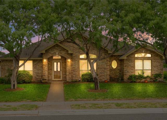 Property at 6814 Boardwalk Ave, Corpus Christi, TX 78414, 4 beds, 2.5 baths