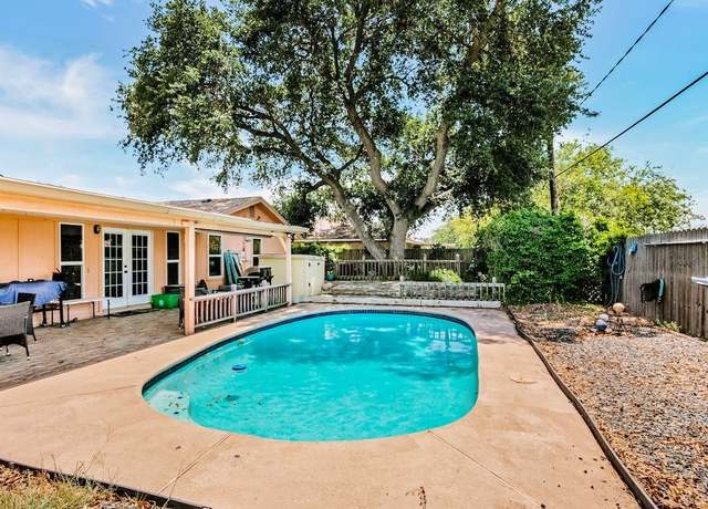 Property at 2311 Willow Dr, Portland, TX 78374, 3 beds, 2 baths