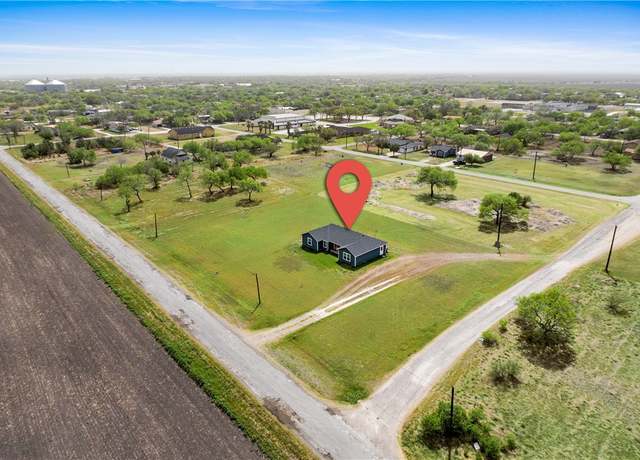 Property at 702 W 1st St, Bishop, TX 78343, 4 beds, 2 baths