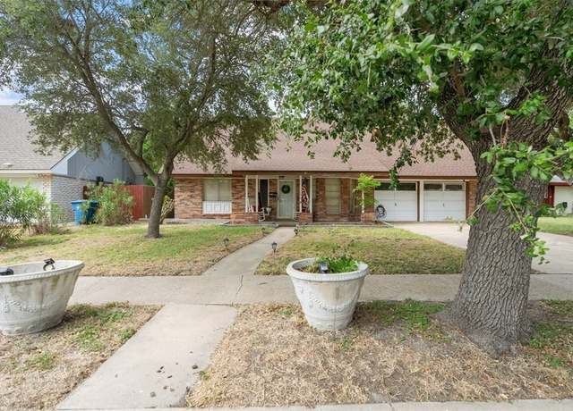 Property at 106 Blanco Dr, Portland, TX 78374, 5 beds, 2 baths