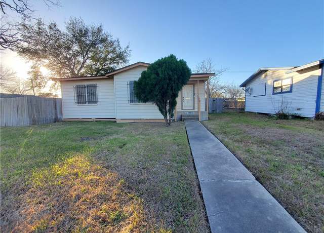Property at 1041 Whitaker Dr, Corpus Christi, TX 78412, 3 beds, 3 baths
