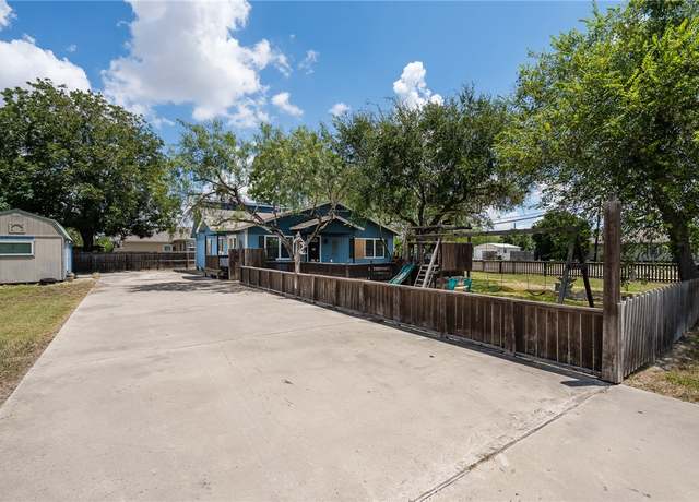 Property at 153 Avenue C, Taft, TX 78390, 5 beds, 3.5 baths