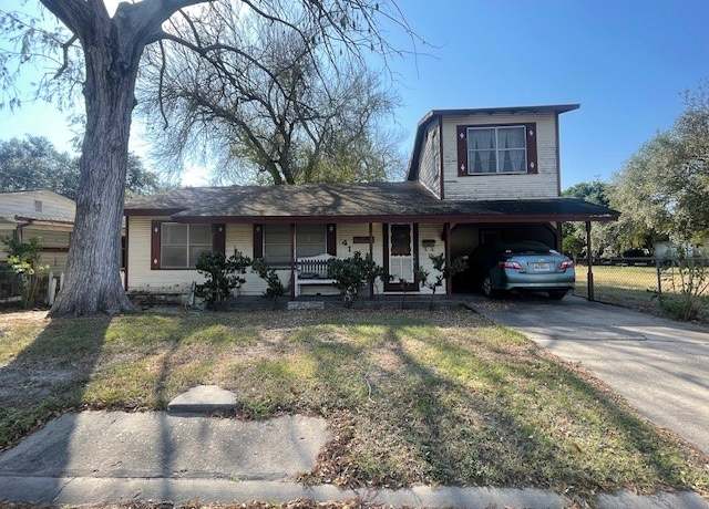 Property at 413 W Bennett St, Falfurrias, TX 78355, 4 beds, 1 bath