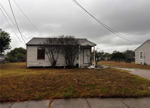 Property at 1415 Woodlawn Dr, Corpus Christi, TX 78412, 2 beds, 1 bath