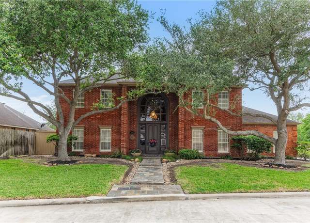 Property at 7001 Bevington Dr, Corpus Christi, TX 78413, 4 beds, 3 baths