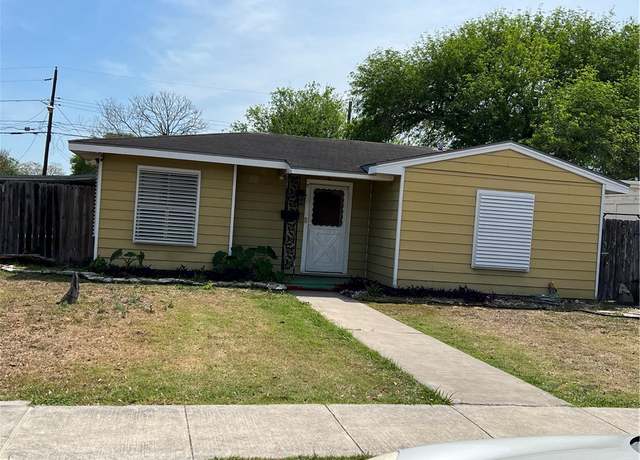 Property at 4602 Christie, Corpus Christi, TX 78415, 3 beds, 2.5 baths