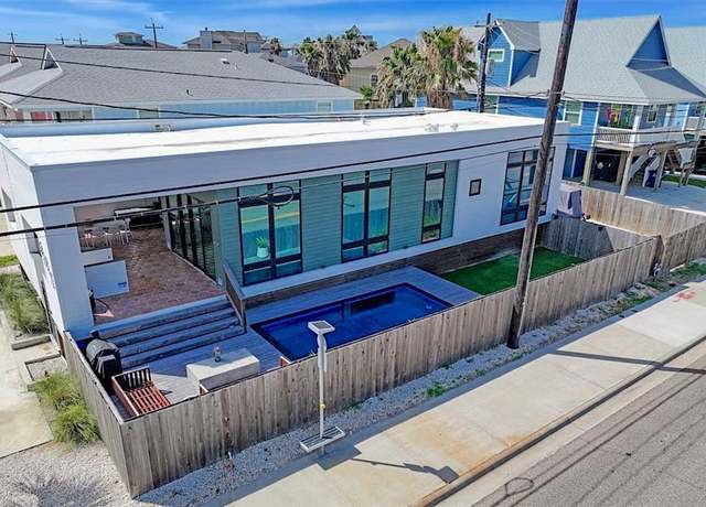 Property at 602 Island Retreat Ct, Port Aransas, TX 78373, 3 beds, 2 baths