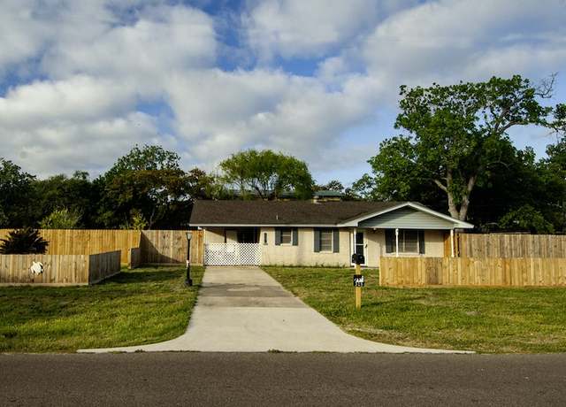 Property at 315 W Greenwood, Aransas Pass, TX 78336, 2 beds, 1 bath