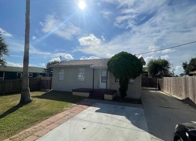 Property at 1934 Crestmont, Corpus Christi, TX 78418, 3 beds, 1.5 baths