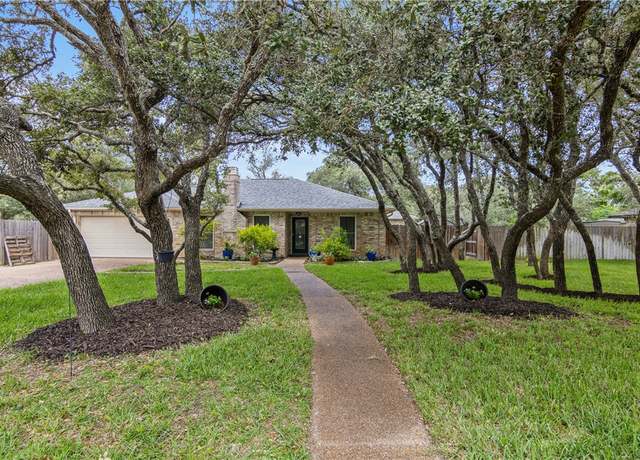 Property at 203 Highlands Dr, Rockport, TX 78382, 3 beds, 2 baths