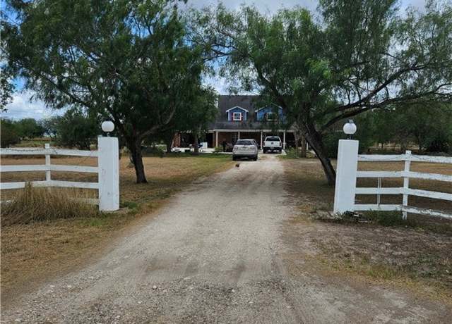 Property at 211 County Road 310, Orange Grove, TX 78372, 3 beds, 2.5 baths