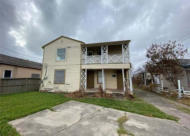 Property at 1731 15th St, Corpus Christi, TX 78404, 5 beds, 3 baths