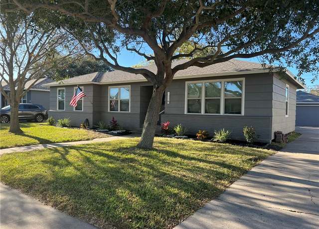 Property at 306 Circle Dr, Corpus Christi, TX 78412, 4 beds, 3 baths