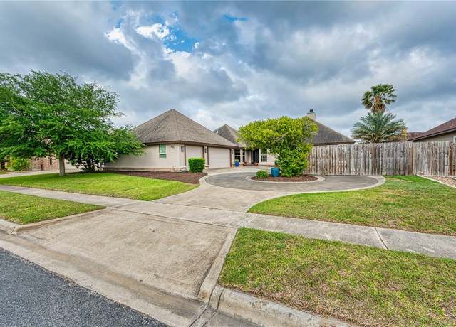 Property at 1813 Ezekiel Ct, Corpus Christi, TX 78418, 4 beds, 3 baths