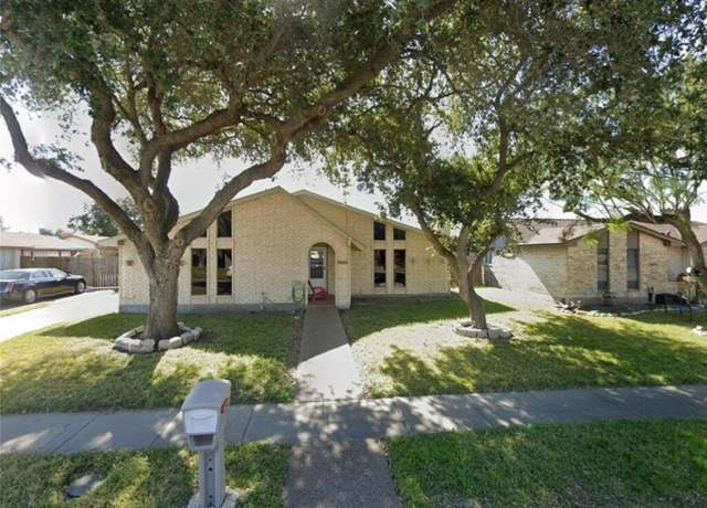 Property at 7405 Convair Dr, Corpus Christi, TX 78412, 4 beds, 2 baths