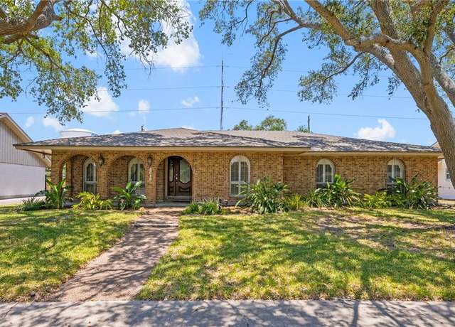 Property at 5018 Olympia Dr, Corpus Christi, TX 78413, 4 beds, 2.5 baths