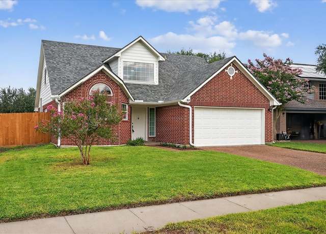 Property at 7821 Kingshire Dr, Corpus Christi, TX 78413, 3 beds, 2.5 baths