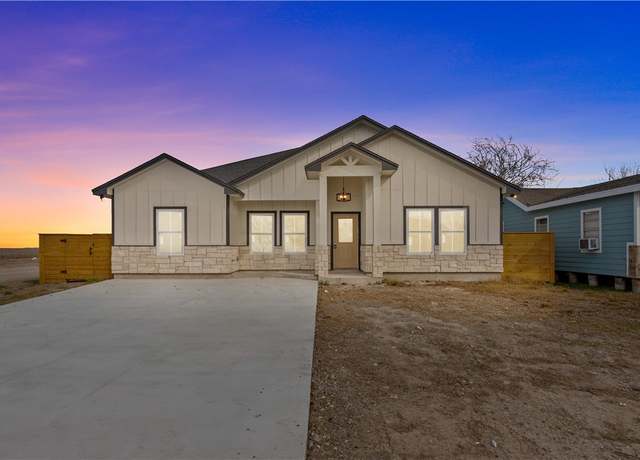 Property at 947 Mesquite St, Robstown, TX 78380, 3 beds, 2 baths