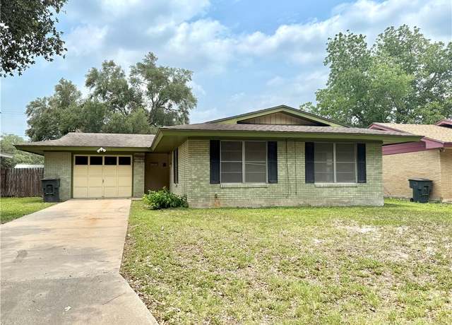 Property at 1005 Schallert Dr, Alice, TX 78332, 3 beds, 1.5 baths