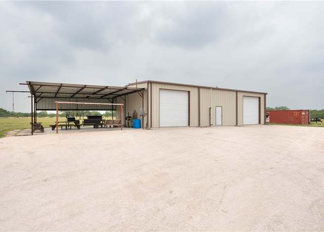 Property at 227 S Hollow Tree, Alice, TX 78332, 1 bed, 1 bath