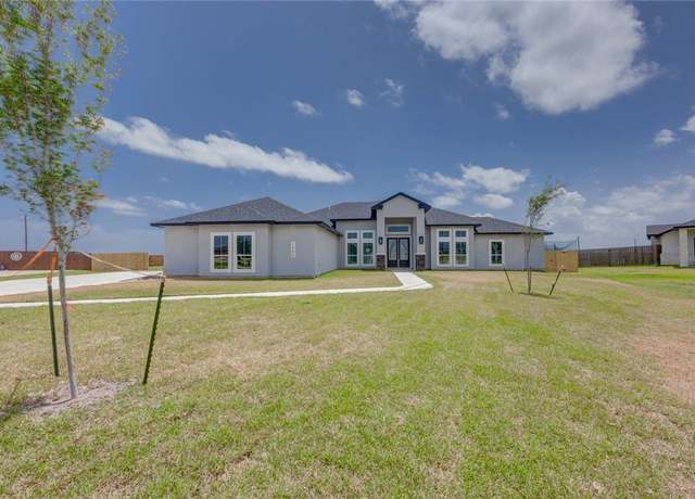 Property at 1365 Whitehand Ct, Corpus Christi, TX 78415, 5 beds, 3.5 baths