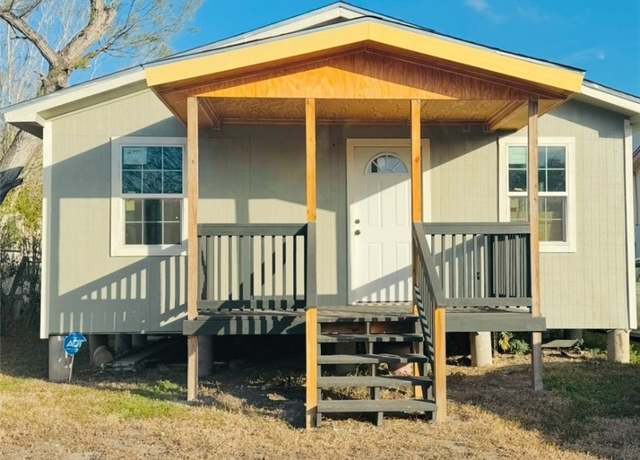 Property at 108 Ruiz St, Robstown, TX 78380, 2 beds, 1 bath