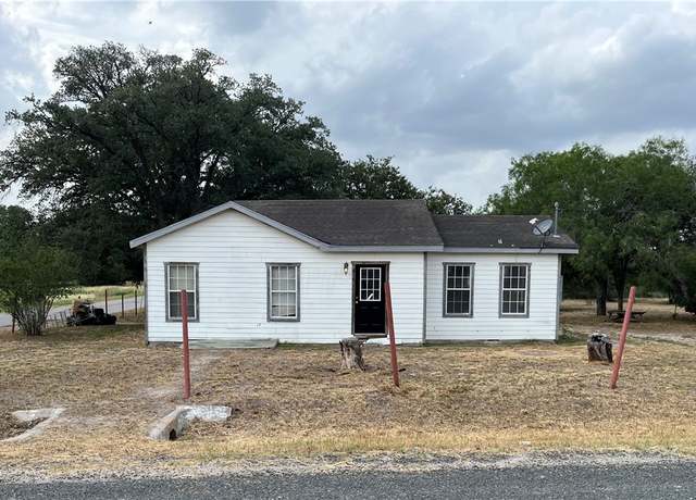 Property at 410 Catholic Cemetery Rd, George West, TX 78022, 1 bed, 1 bath
