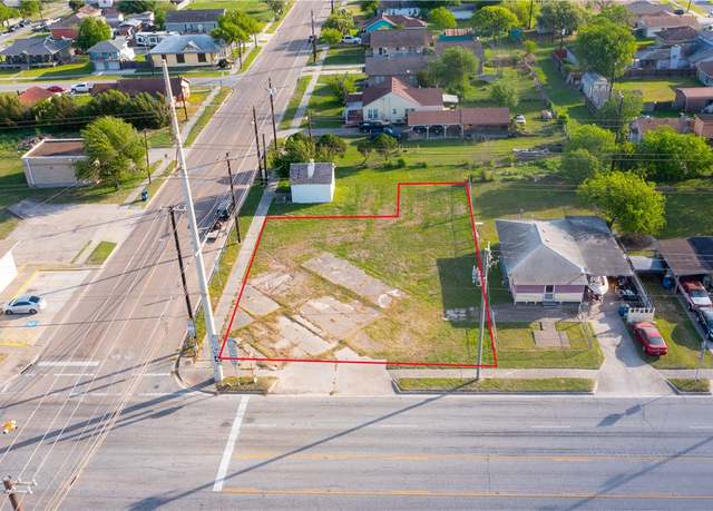 Property at 101 E 4th St, Gregory, TX 78359