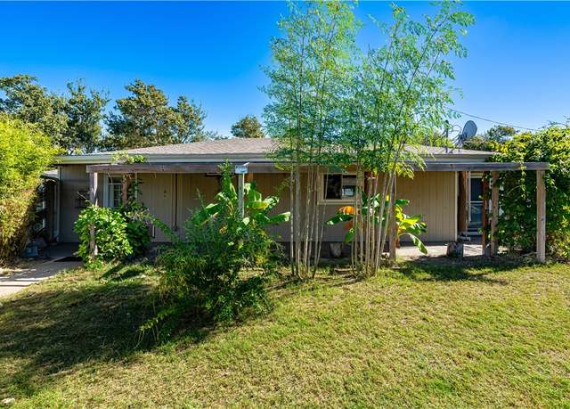 Property at 177 Grapevine Dr, Rockport, TX 78382, 3 beds, 2 baths